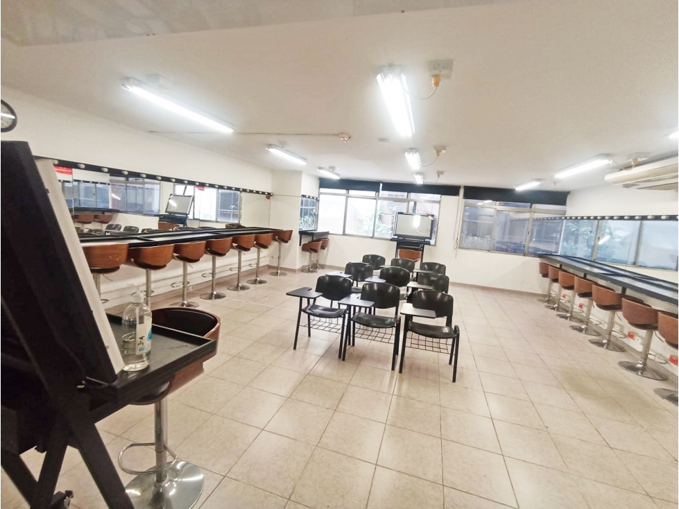 OFICINA GRAN ÁREA EN VENTA CON TERRAZA EN EL CENTRO CERCA AV ORIENTAL — foto 5