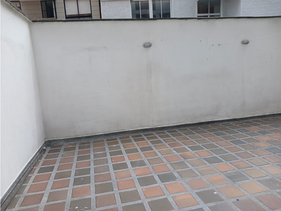 APARTAMENTO EN VENTA EN LAURELES SECTOR SANTA TERESITA CON TERRAZA — foto 5