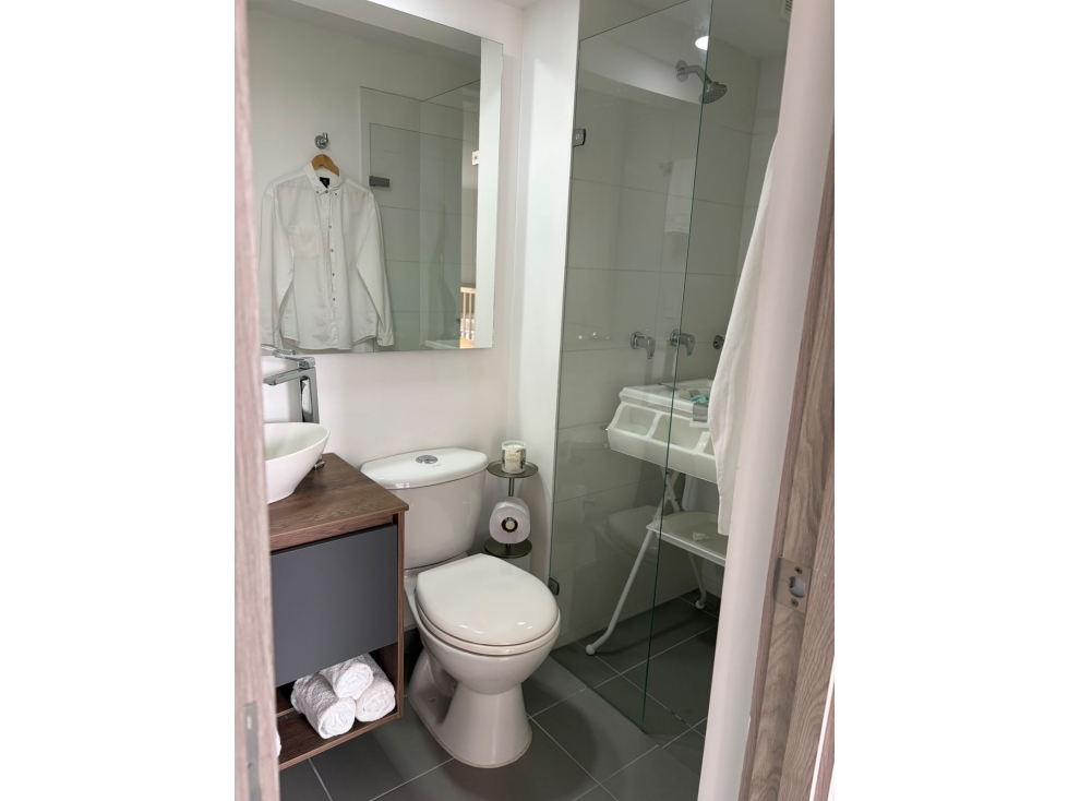 VENTA APARTAMENTO EN LOMA DE LOS BERNAL — foto 4