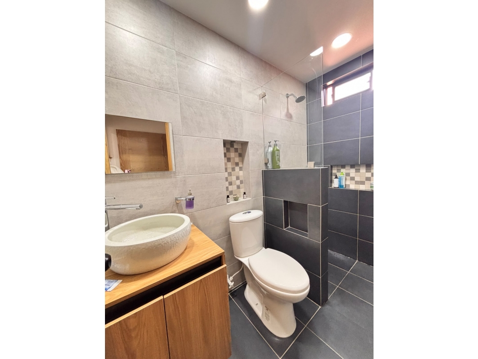 VENDO CASA EN ENVIGADO, BARRIO LA MAGNOLIA, PISO 3, 100MTS — foto 6