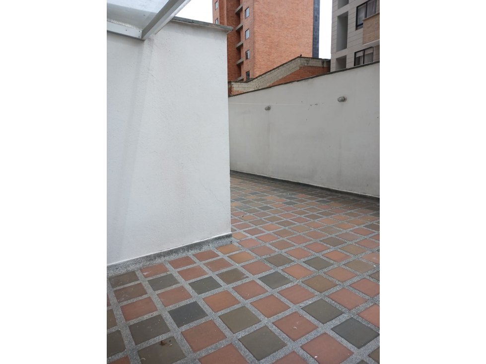 APARTAMENTO EN VENTA EN LAURELES SECTOR SANTA TERESITA CON TERRAZA — foto 6