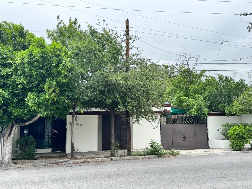 RMC CASA EN VENTA EN COL LOMA LINDA EN MONTERREY NUEVO LEON