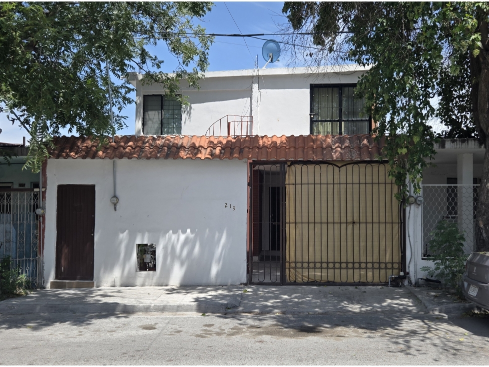 GNI CASA EN VENTA FRACC DEL LAGO, SAN NICOLAS DE LOS GARZA