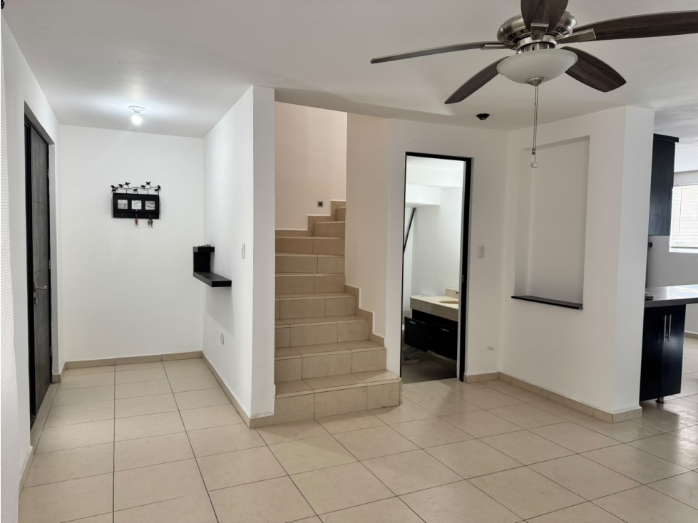 RMC CASA EN RENTA EN CALZADAS DE ANAHUAC EN ESCOBEDO NUEVO LEON - 5