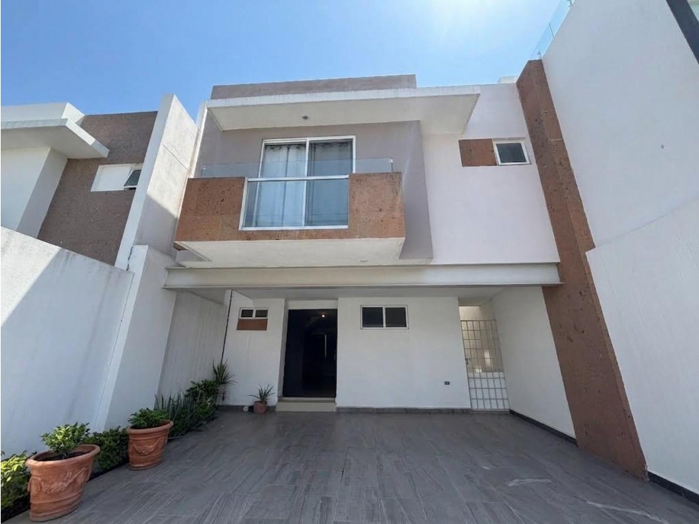 APV CASA EN RENTA SEMI AMUEBLADA EN VALLE LA RIOJA APODACA - 1