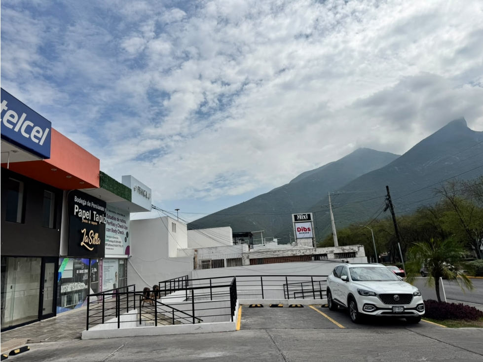 RMC LOCAL EN RENTA EN PLAZA MUSAS COL CONTRY MONTERREY NUEVO LEON - 3
