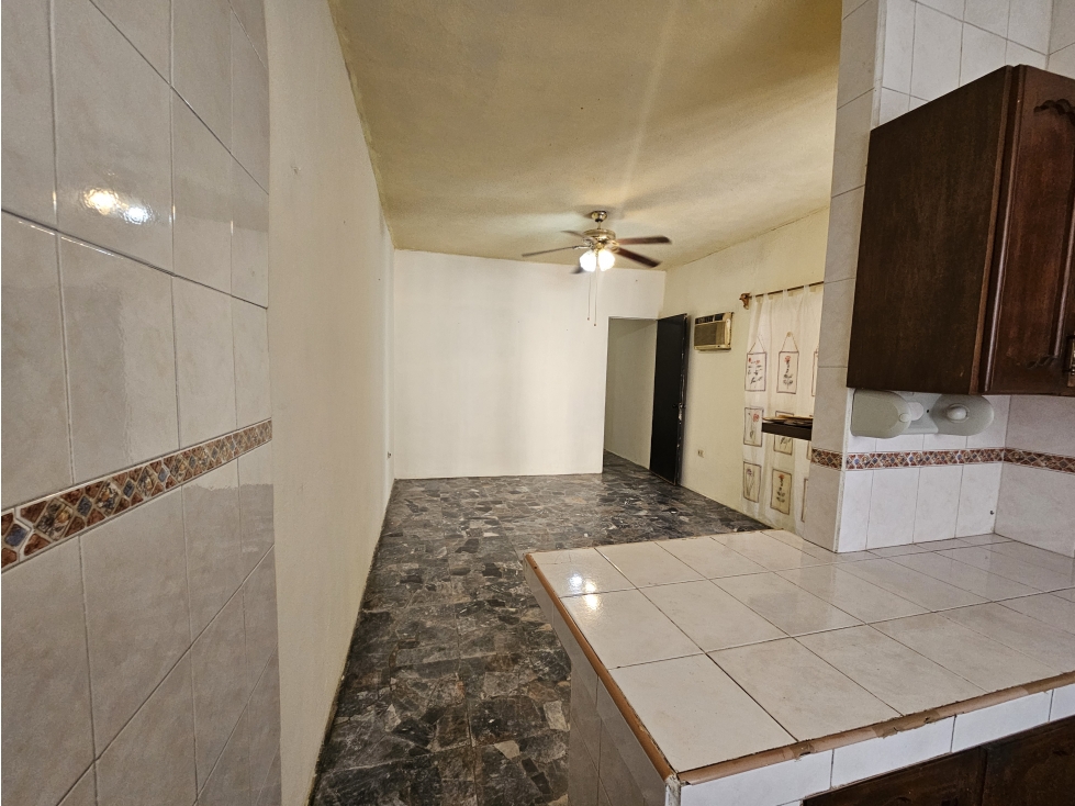 ECL CASA EN VENTA EN SANTA CATARINA CENTRO CALLE COLEGIO DE NIÑAS - 4