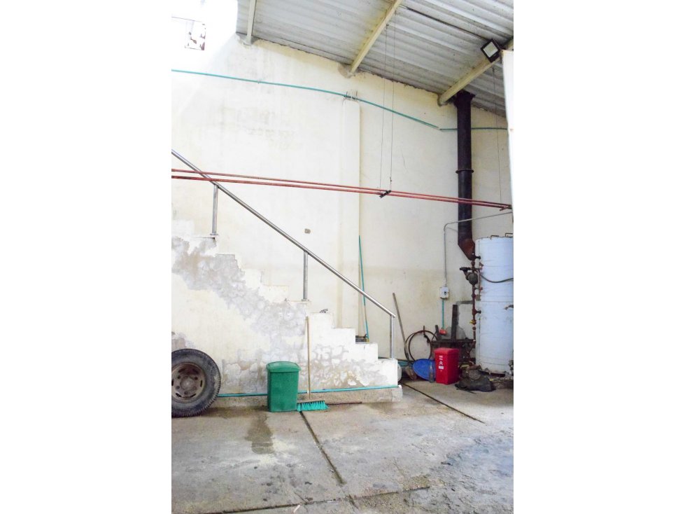 VENTA | BODEGA CERCA AVENIDA CIRCUNVALAR — foto 4