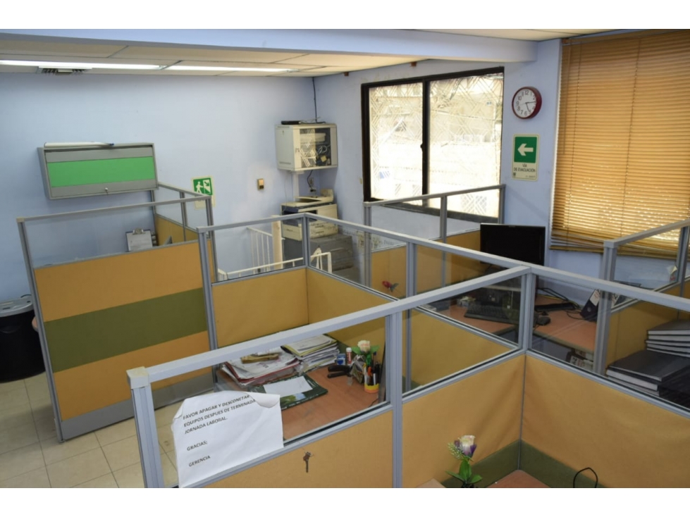 CASA EN SANTA CLARA USO COMERCIAL - OFICINAS - CERCA A MAMONAL