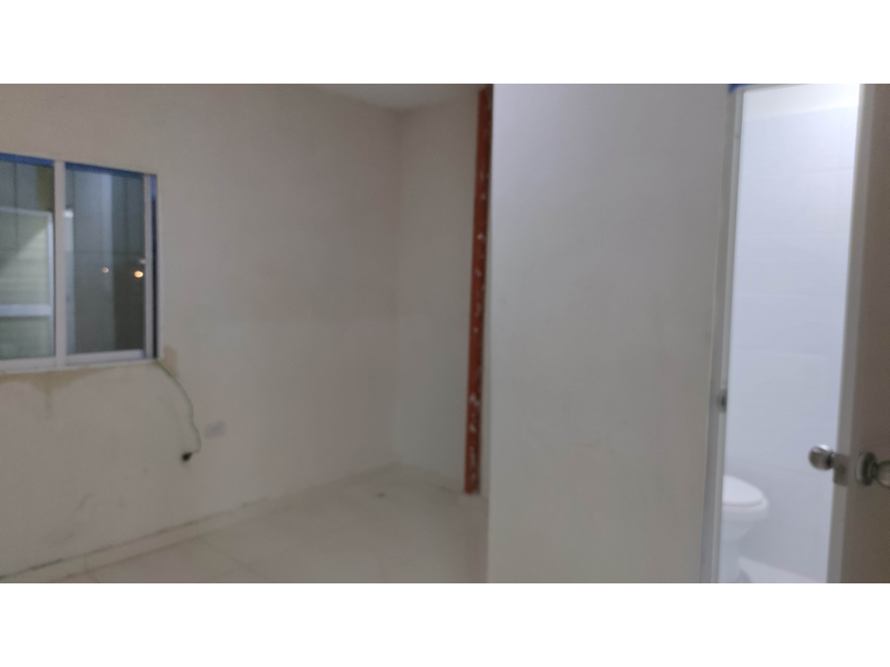 ARRIENDO INMUEBLE PARA OFICINAS SOBRE TRONCAL DE ENTRADA A CARTAGENA — foto 6