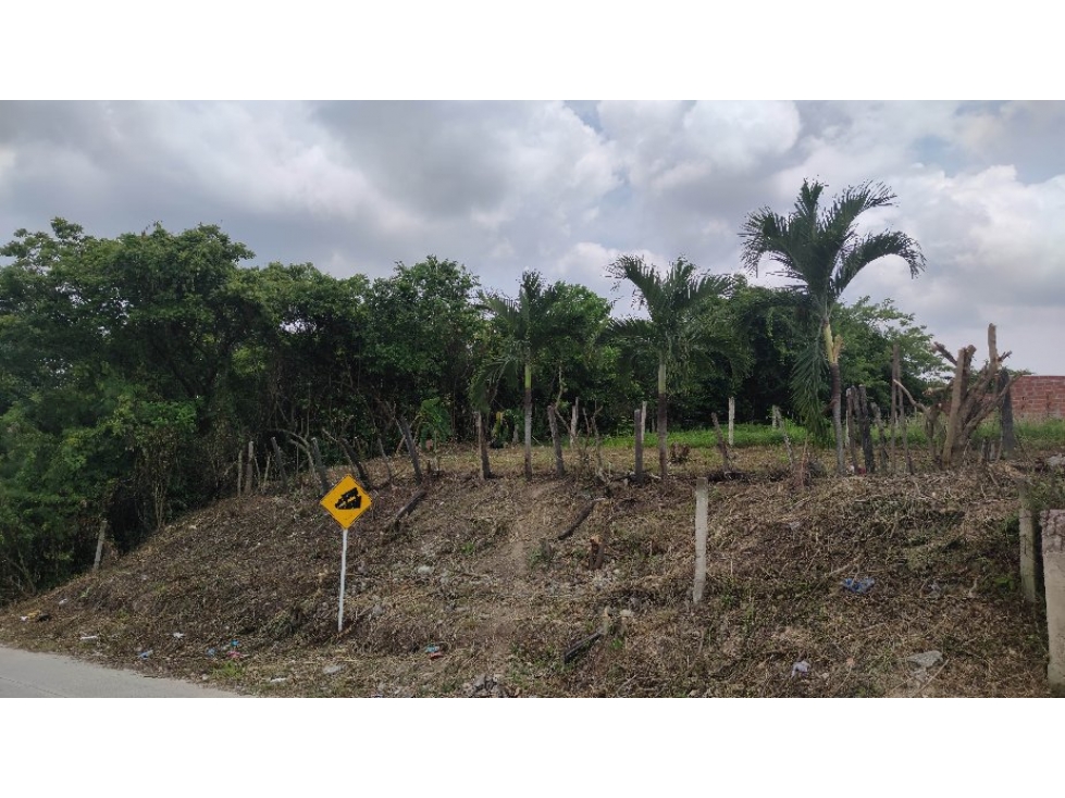 Lote Esquinero de 8.40 x 20 Conjunto cerrado, Los Laureles - Turbaco - 3