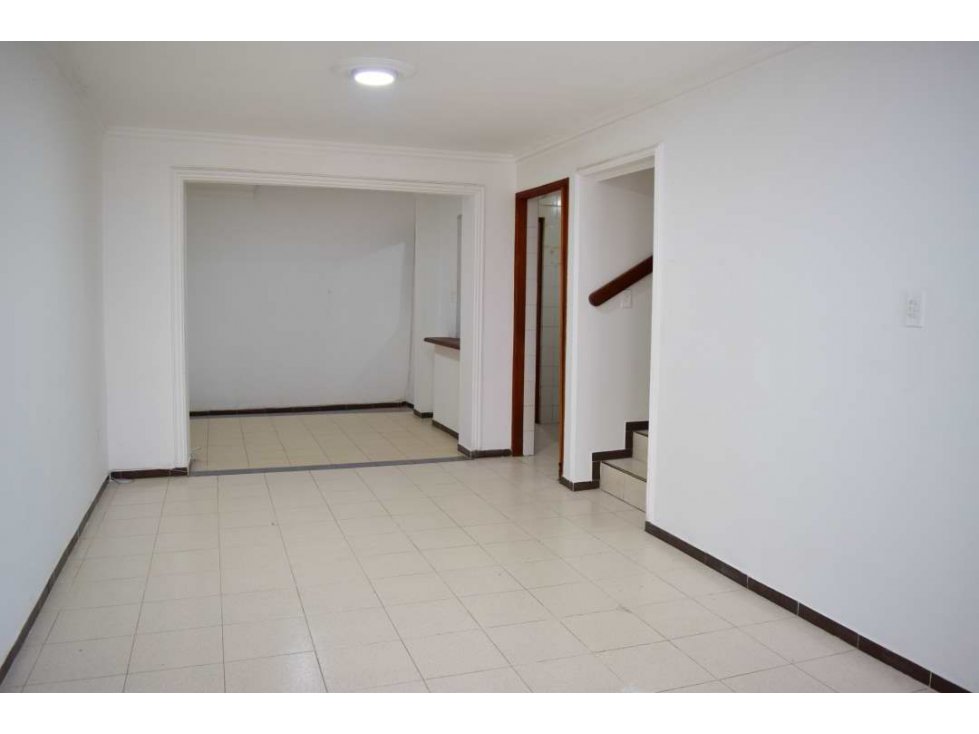 VENDO CASA 3 PISOS EN CIUDAD SEVILLA CARTAGENA — foto 2