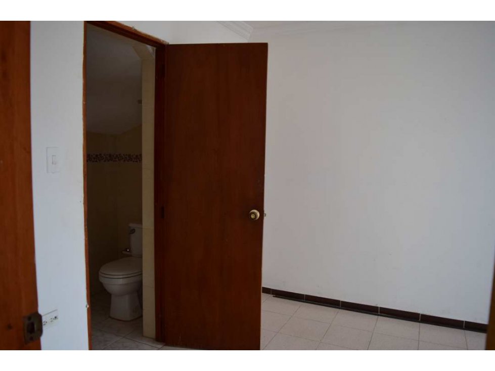 VENDO CASA 3 PISOS EN CIUDAD SEVILLA CARTAGENA — foto 5
