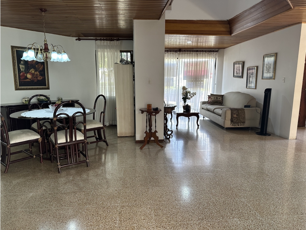 Arriendo Casa Esquinera de dos pisos en Alameda la Victoria, Cartagena