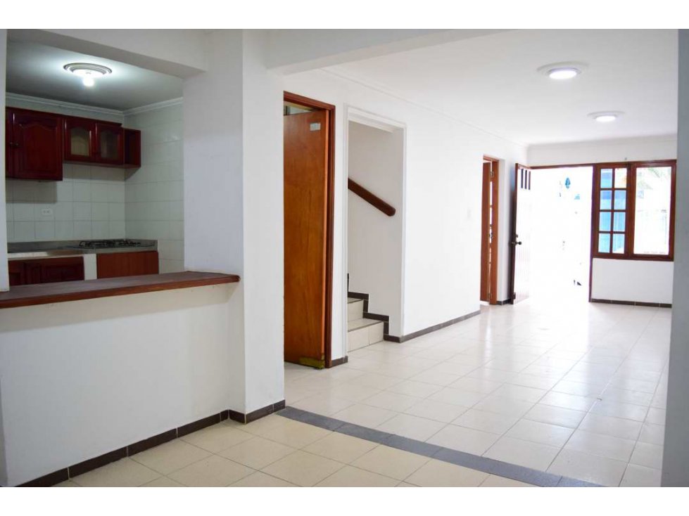 VENDO CASA 3 PISOS EN CIUDAD SEVILLA CARTAGENA