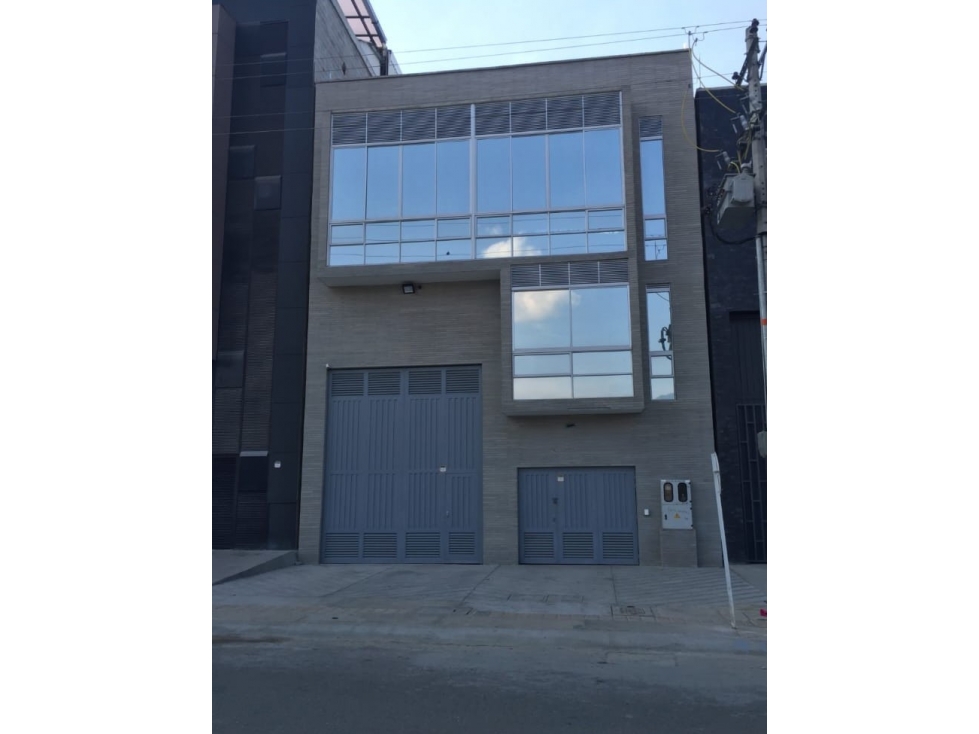 Bodega en venta en Zona sur del Área Metropolitana — foto 2