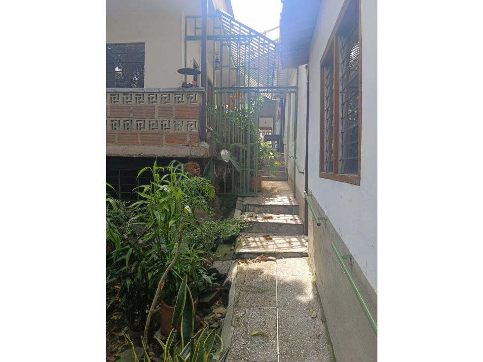 Casa lote en venta en La Milagrosa, Medellín — foto 5