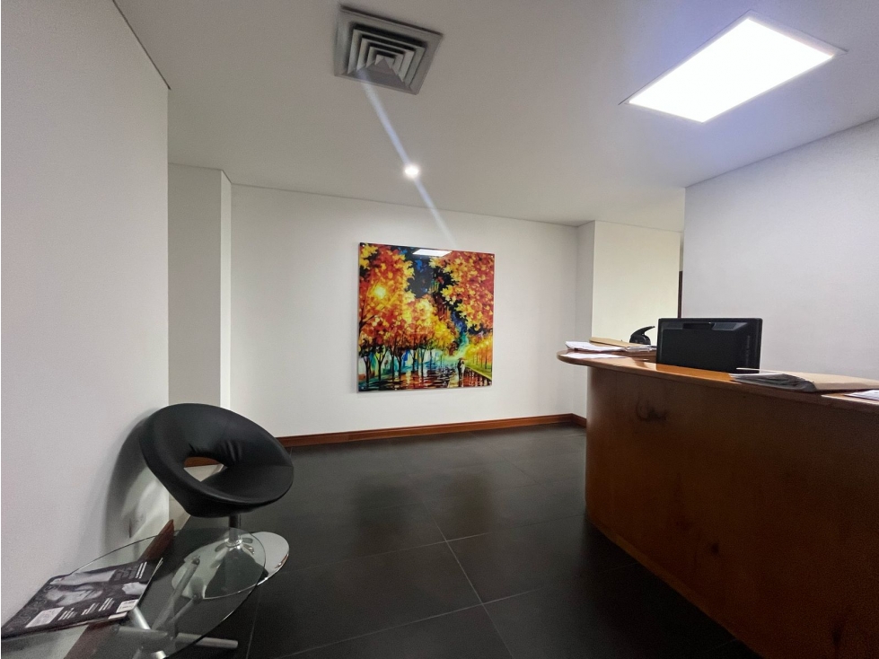 Venta de oficina en la Aguacatala 135m² excelente ubicación. — foto 3