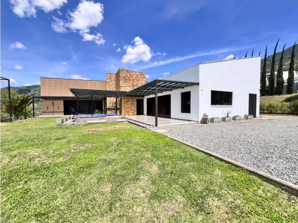 Venta Casa campestre de un solo nivel en Girardota — foto 3