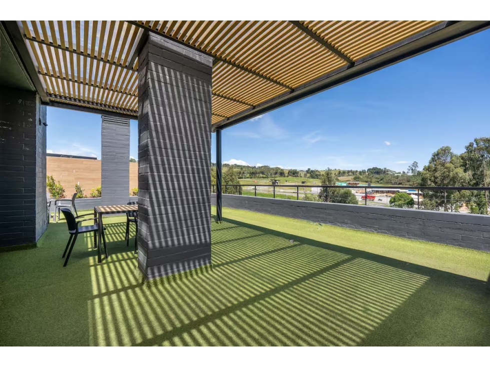 Suite a la venta 99.44m² + Terraza 77.36 m² Alto de las Palmas
