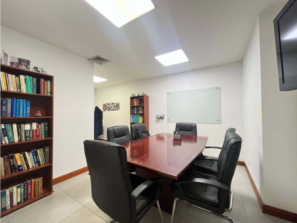 Venta de oficina en la Aguacatala 135m² excelente ubicación. — foto 6