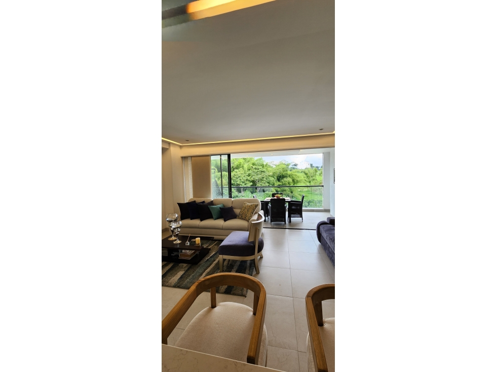 SE VENDE APARTAESTUDIO DE LUJO EN EL CAIMO