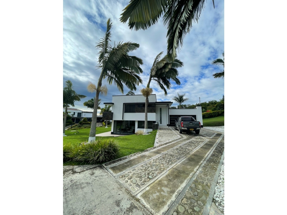 SE VENDE CASA CAMPESTRE VIA CIRCASIA QUINDIO