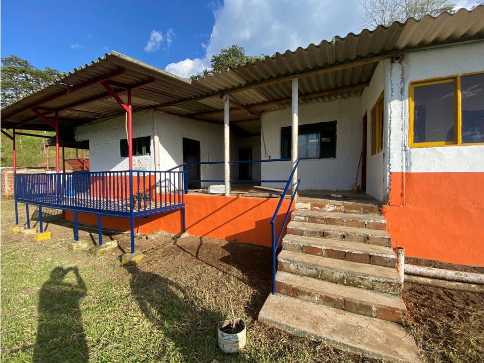 SE VENDE O SE PERMUTA FINCA EN BUENAVISTA QUINDIO - 3