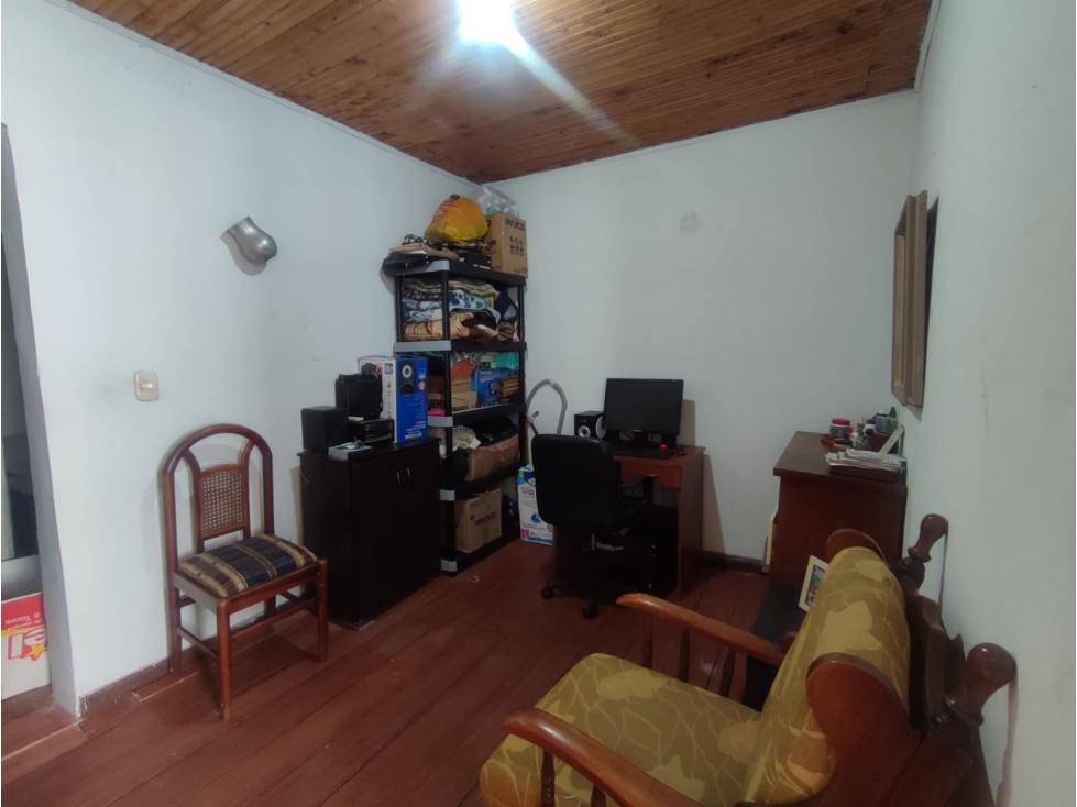 SE VENDE CASA EN EL CENTRO ARMENIA