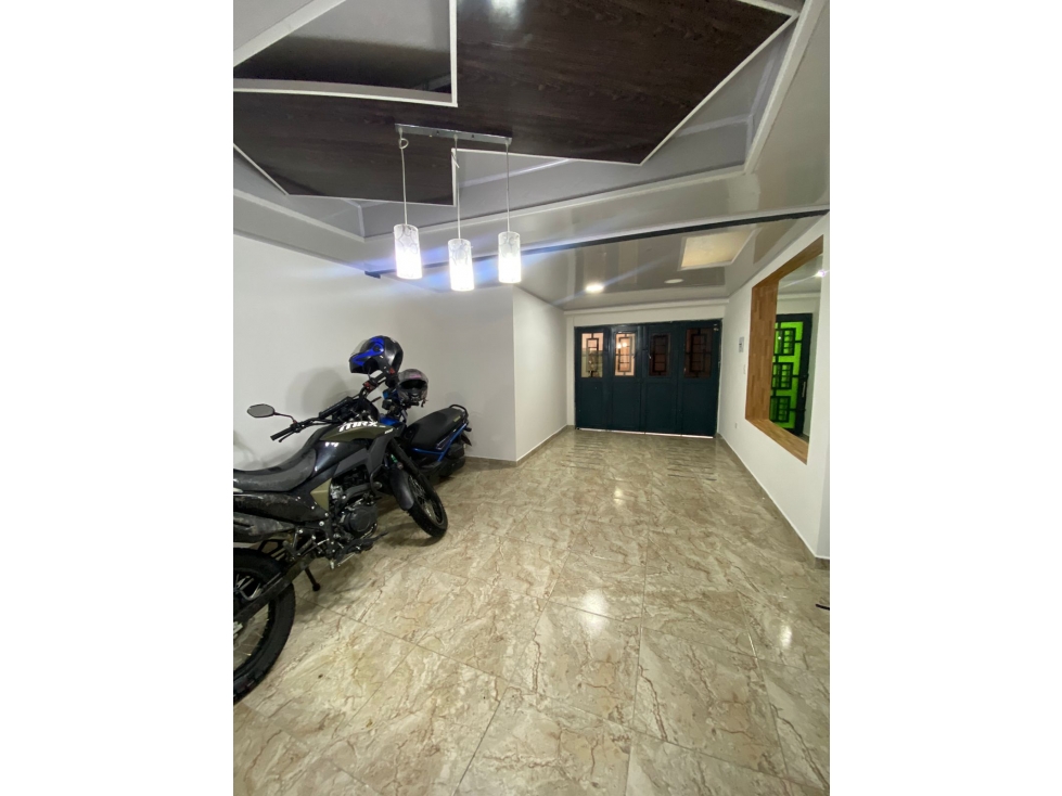 SE VENDE CASA TRIPLE RENTA EN CIRCASIA PRECIO NEGOCIABLE - 2