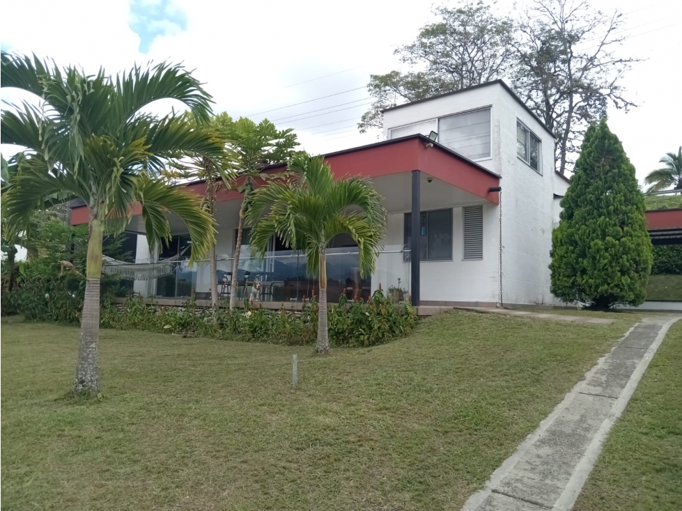 SE VENDE CASA CAMPESTRE VIA AL CAIMO