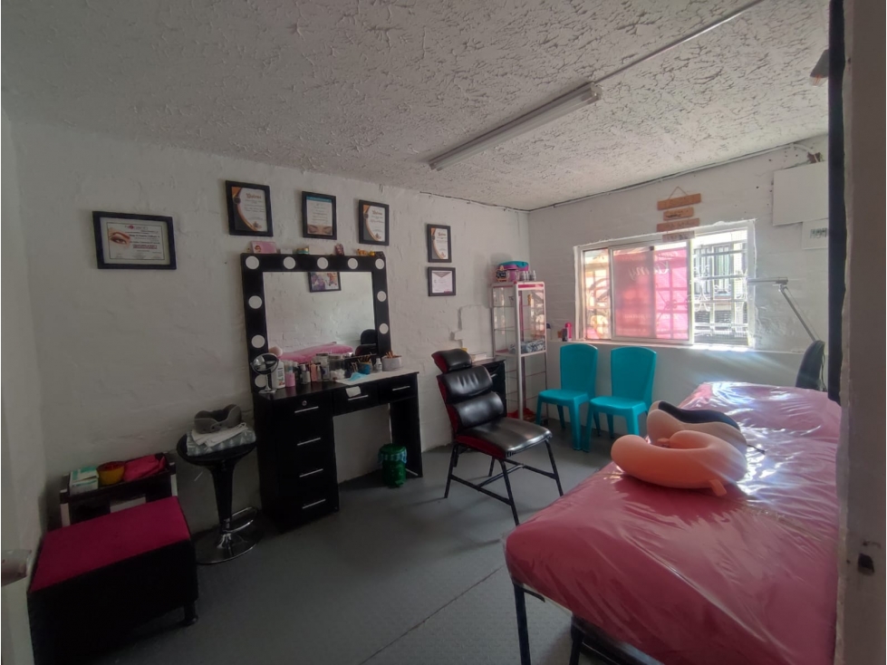 SE VENDE CASA EN EL CENTRO DE ARMENIA