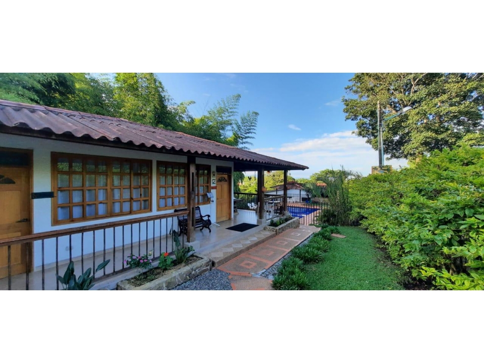 SE VENDE CASA Y CABAÑAS VÍA PUEBLO TAPAO - 3
