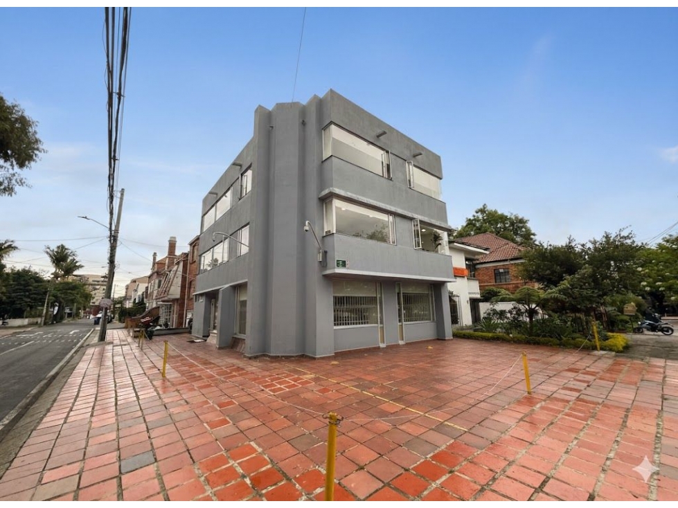 vendo Edificio de Oficinas