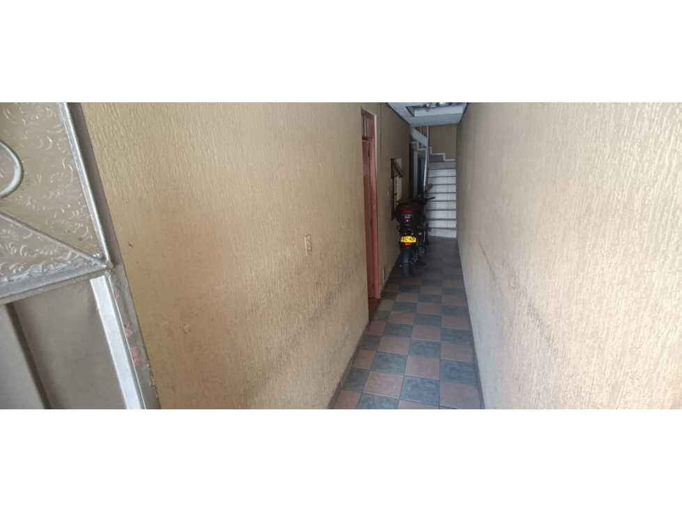 CASA EN VENTA EN LA FLORIDA - ENGATIVA — foto 2