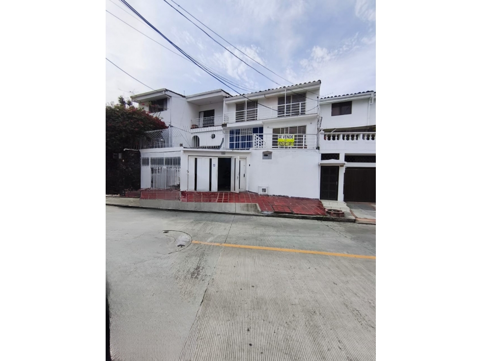 VENDO CASA EN MIRAFLORES | 240 M² | IDEAL VIVIENDA O NEGOCIO TURÍSTICO