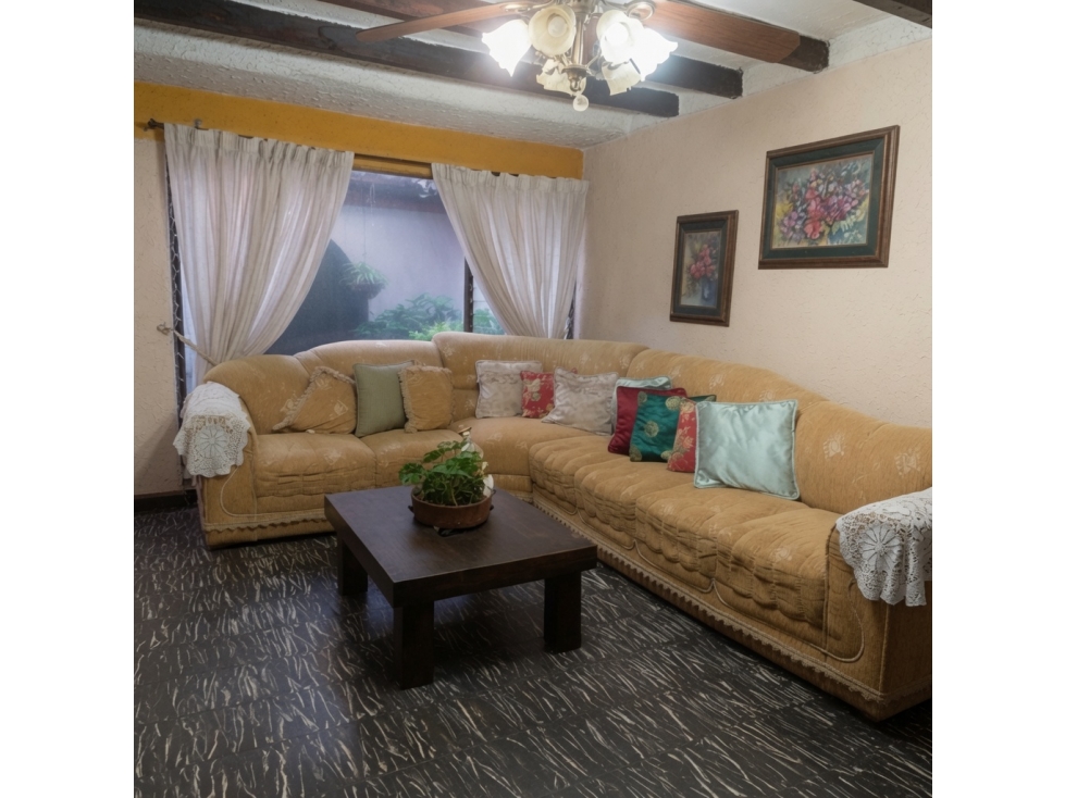 VENDO CASA EN LA MERCED 186 M²