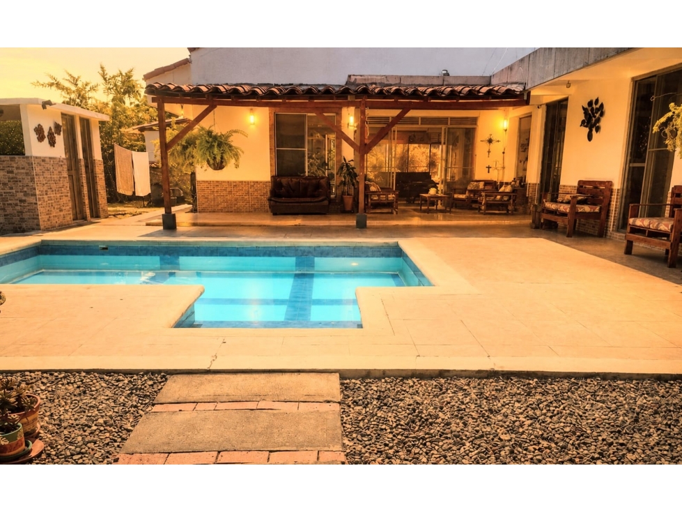 VENDO CASA EN LA MORADA | 245M²
