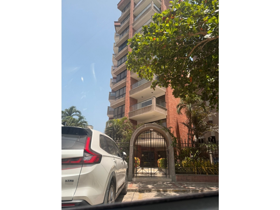 VENDO APARTAMENTO 343 MTS 3 HAB C/U BAÑO DOS DEPOSITO ALTO PRADO