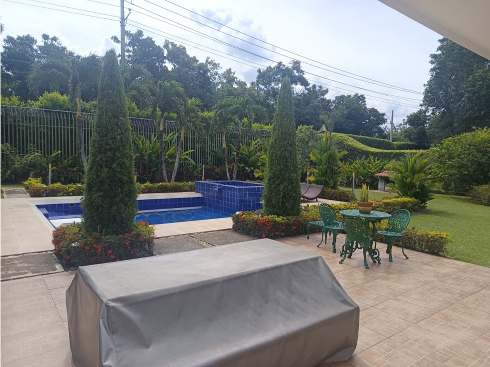 VENDO CASA EN LAS MERCEDES JAMUNDÍ | 552 M²