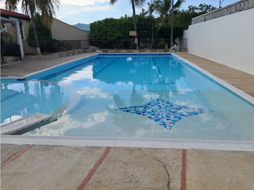 Casa en venta en Girardot de 4 habitaciones, conjunto con piscina — foto 2
