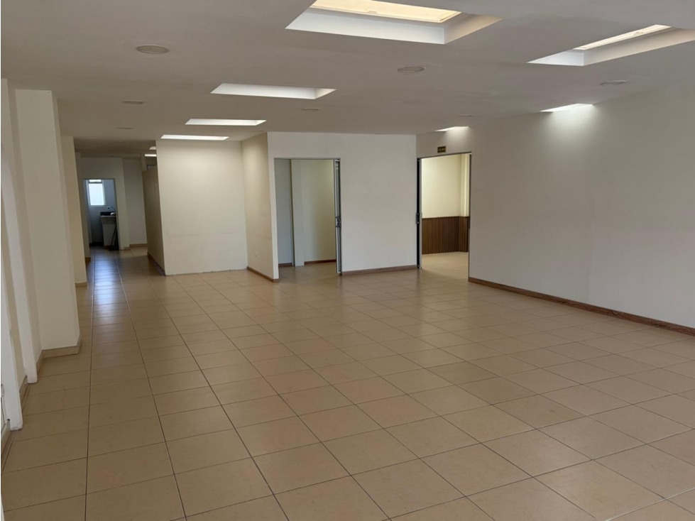 LOCAL ARRIENDO SANTA BARBARA — foto 2