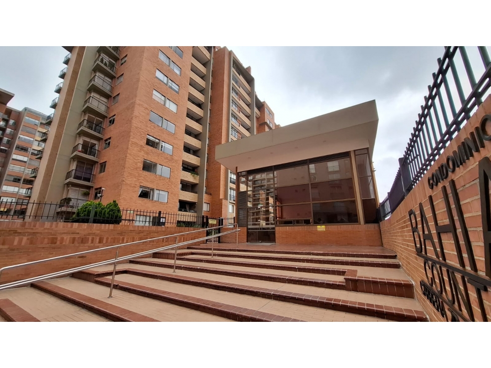 Lindo Duplex Remodelado en club house con piscina — foto 2