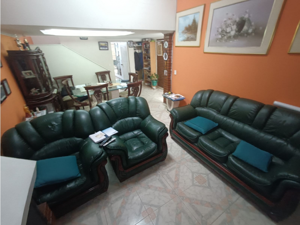 CASA EN VENTA EN MARSELLA KENNEDY