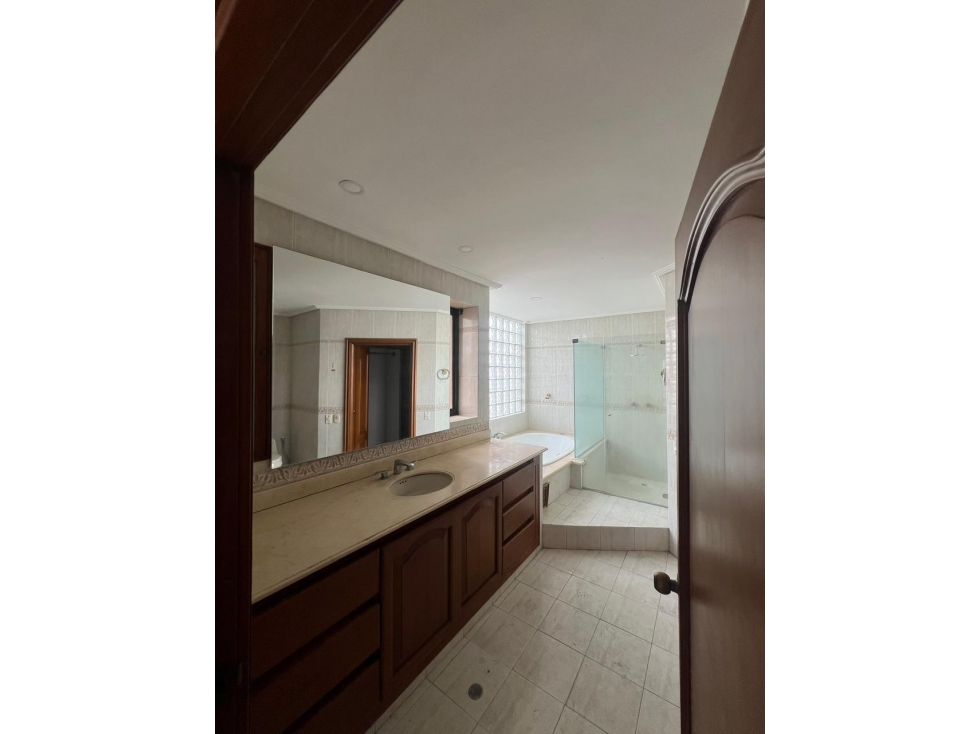 VENDO APARTAMENTO 343 MTS 3 HAB C/U BAÑO DOS DEPOSITO ALTO PRADO — foto 4