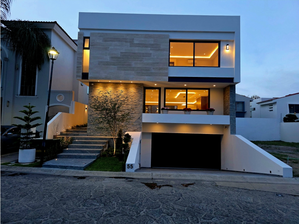 Casa en Jardin Real