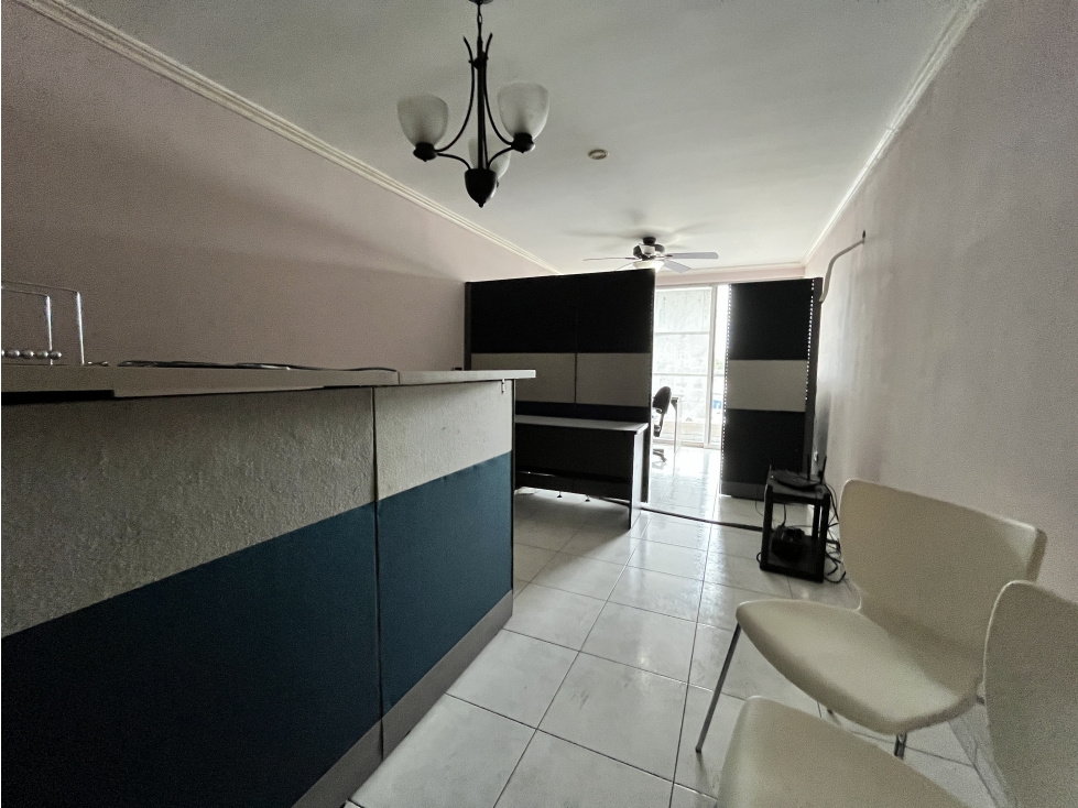 Se vende apartamento en La Alameda — foto 4