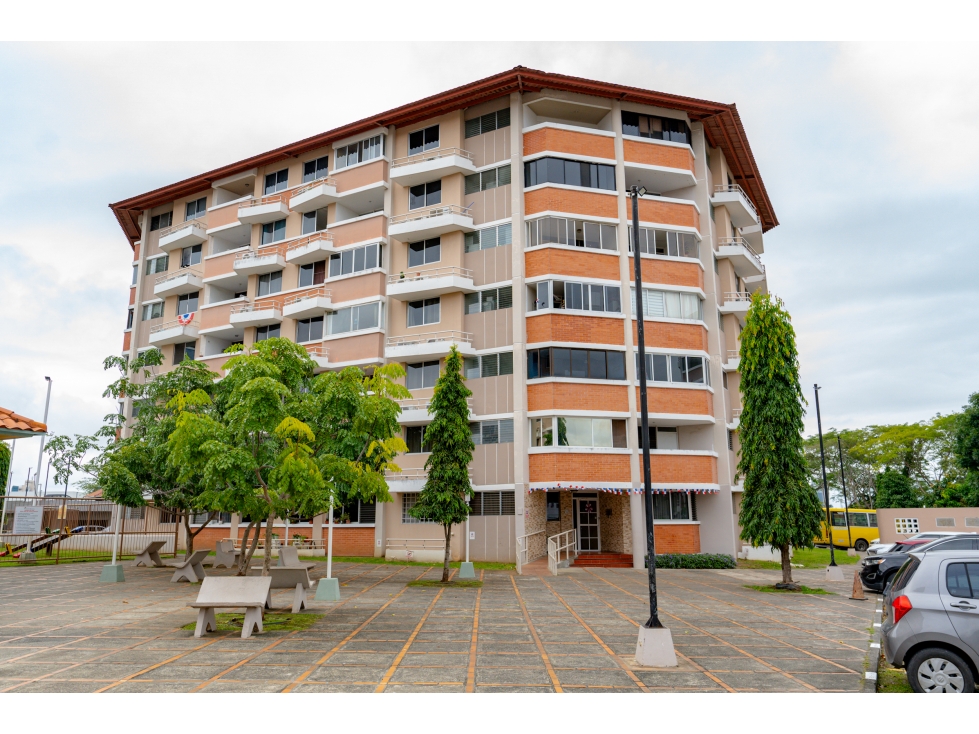 Se vende apartamento en Llano Bonito