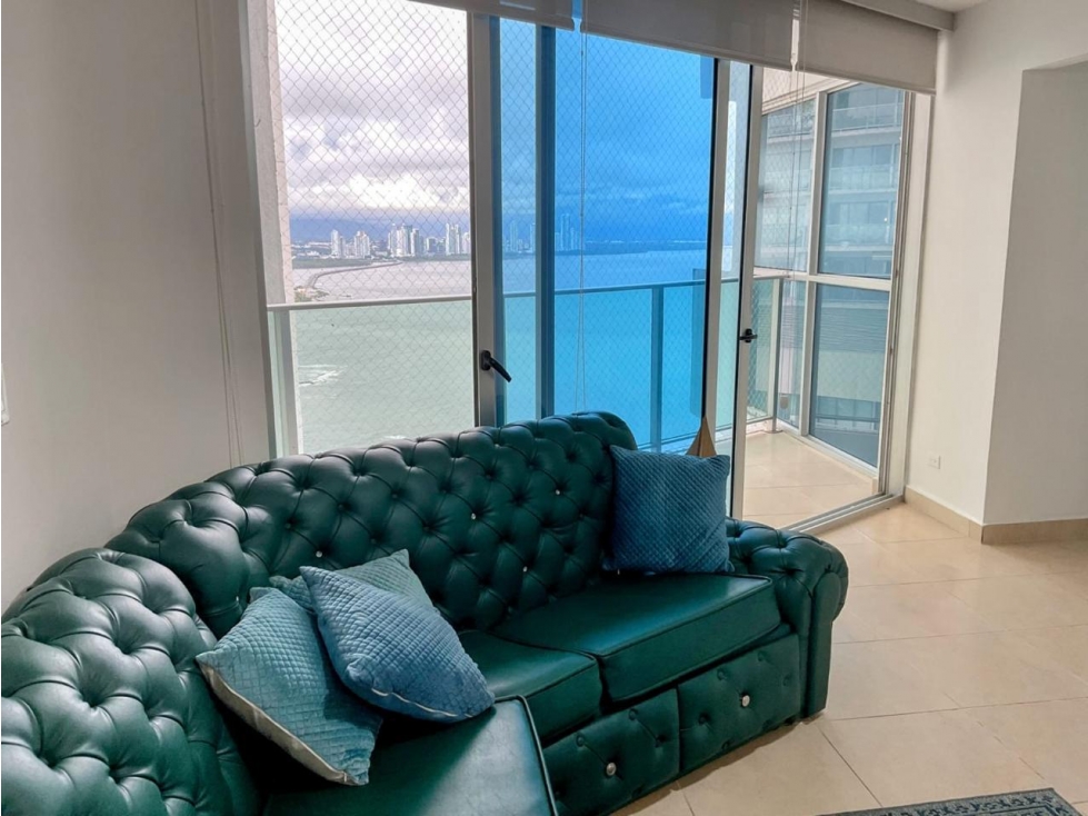  Se alquila apartamento en Punta Paci fica