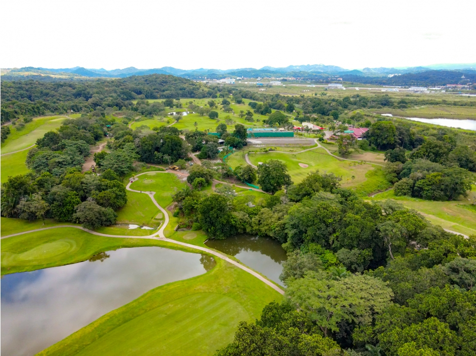 se vende o alquila penthouse en Tucan Country Club & Resort
